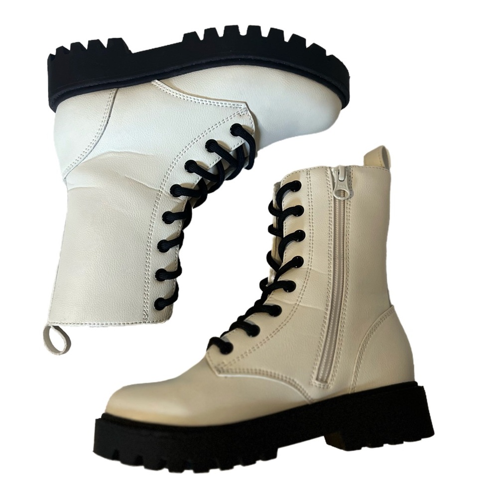 Target Art Class Kids 13 White Combat Boots Lace Up Zip Ankle NWOT